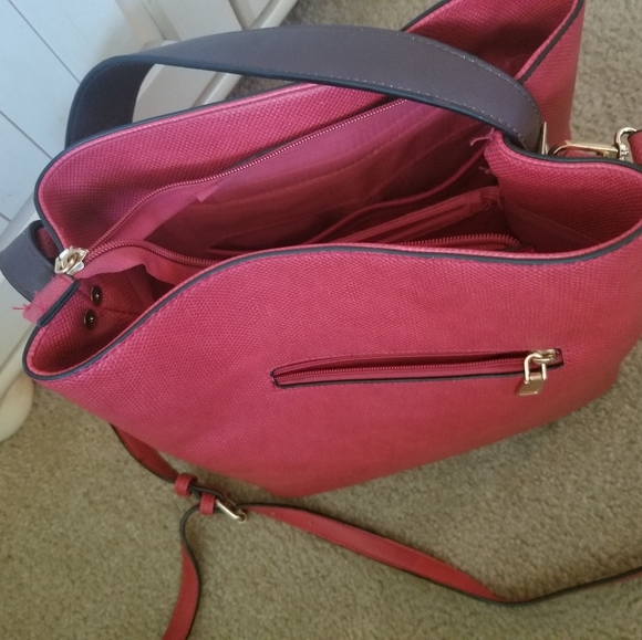 Purse - Picture 3 of 4